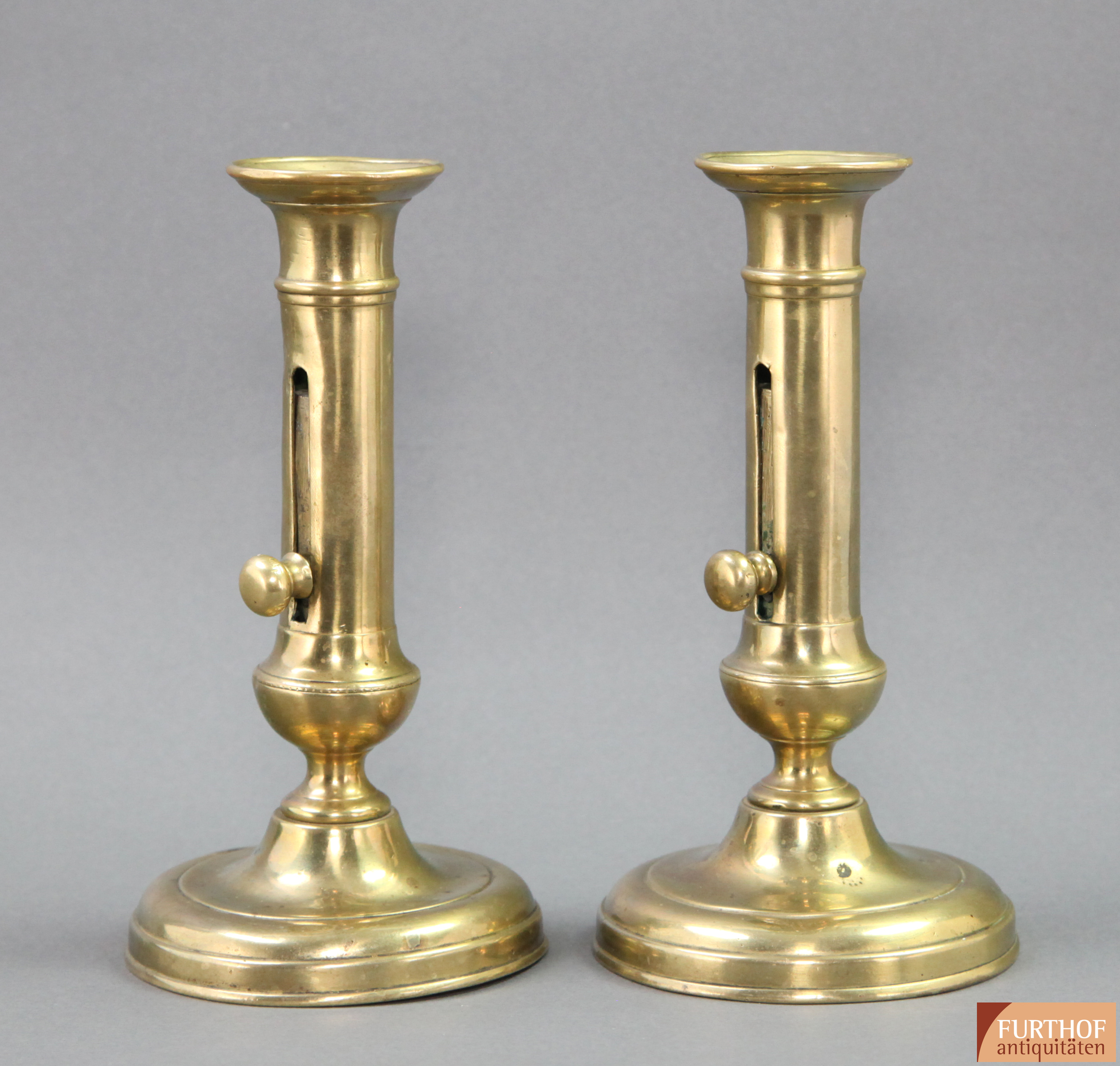 Paar Biedermeier Kerzenständer aus Messing von 1830