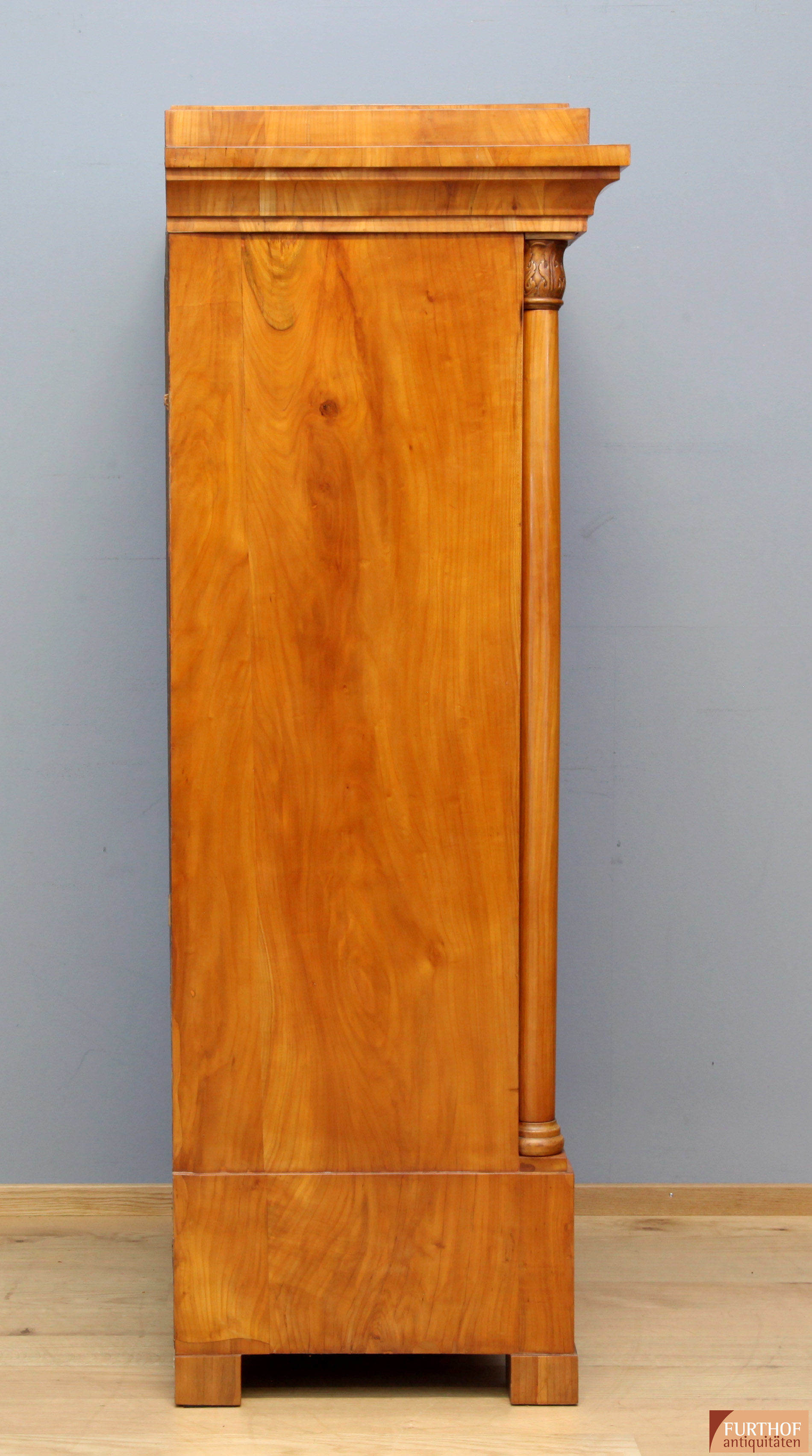 Biedermeier Sekretär aus Kirschbaum | Furthof Antikmöbel GmbH