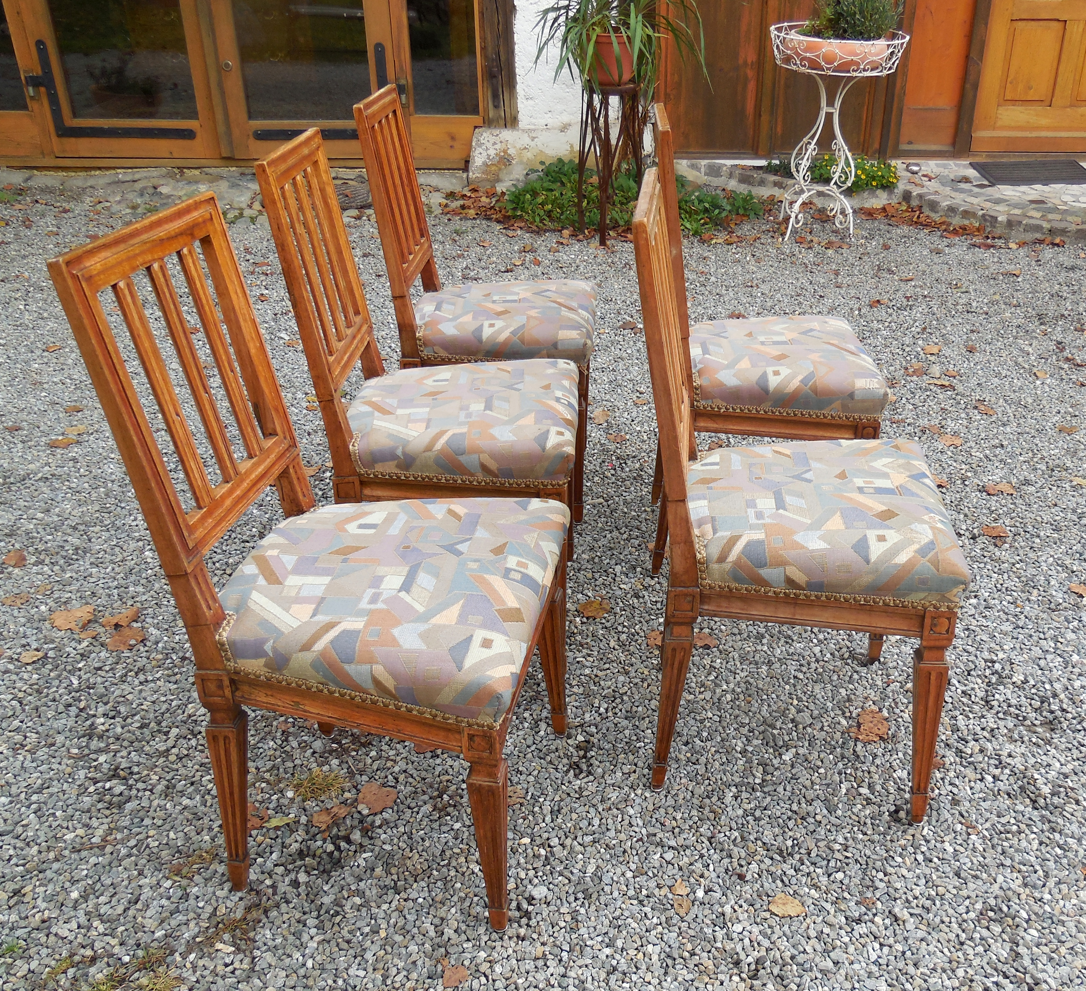 Louis Seize Stühle aus Nussbaum