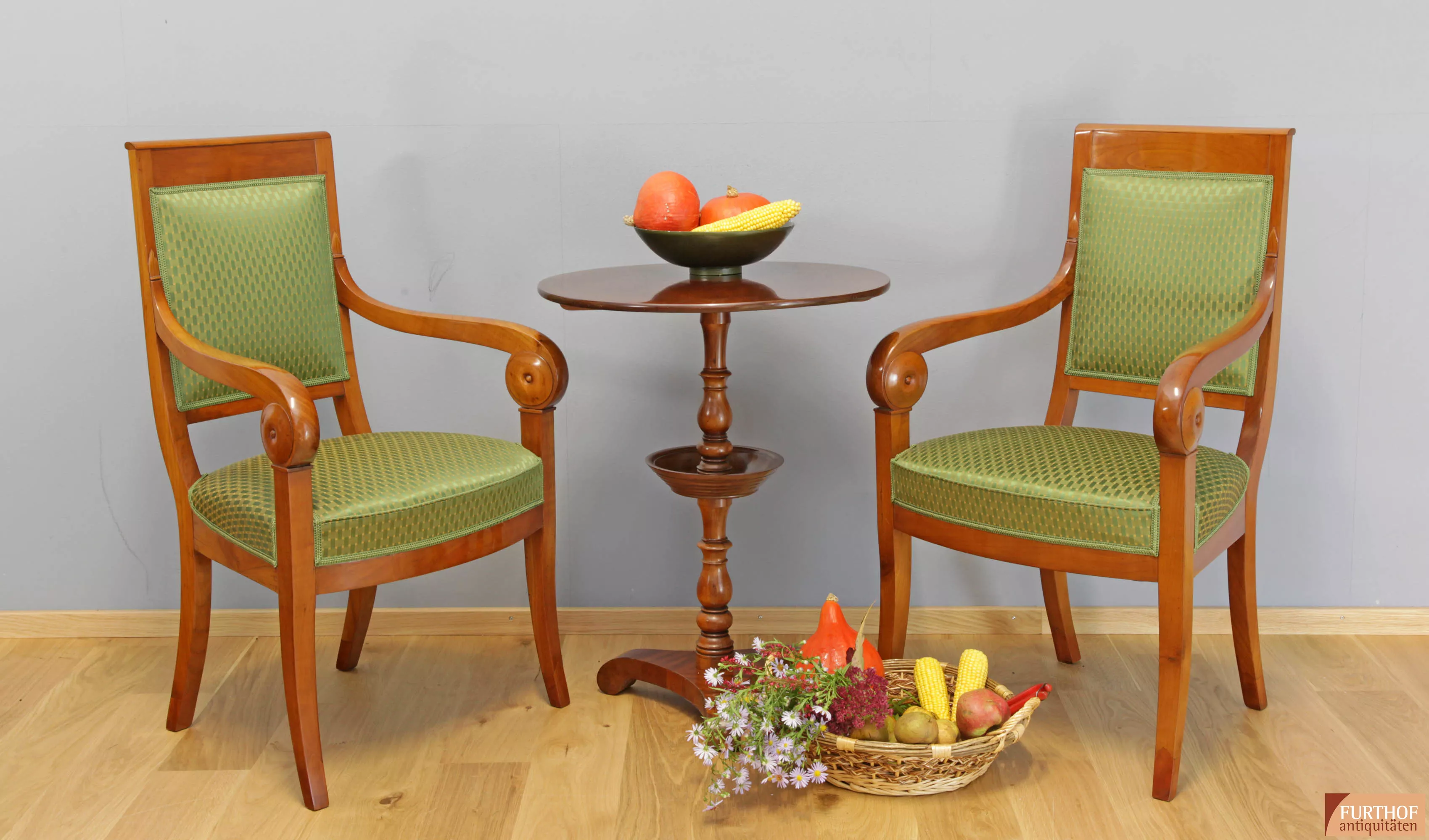 Paar Biedermeier Sessel aus Kirschbaum