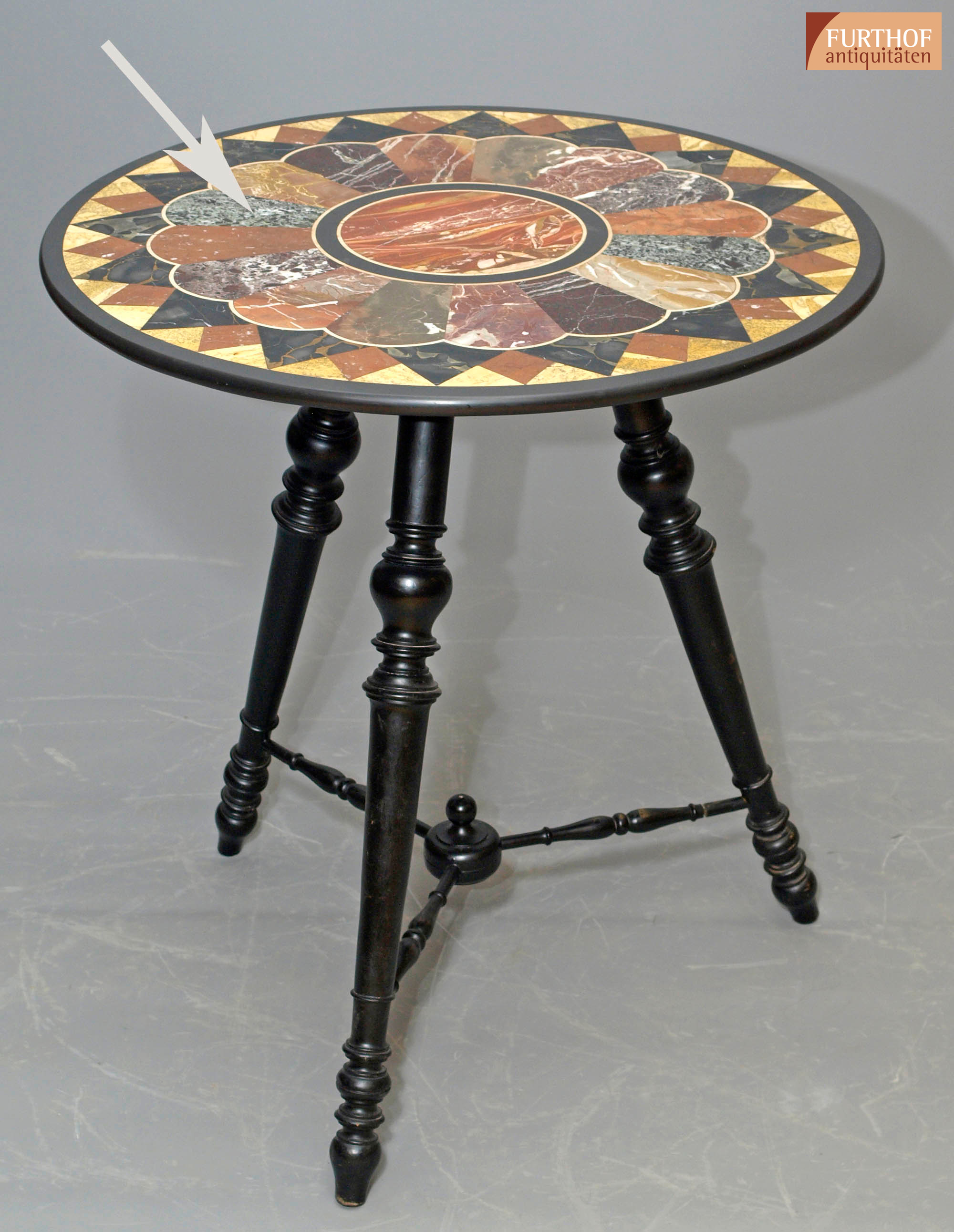 Tisch mit runder Pietra-Dura-Platte