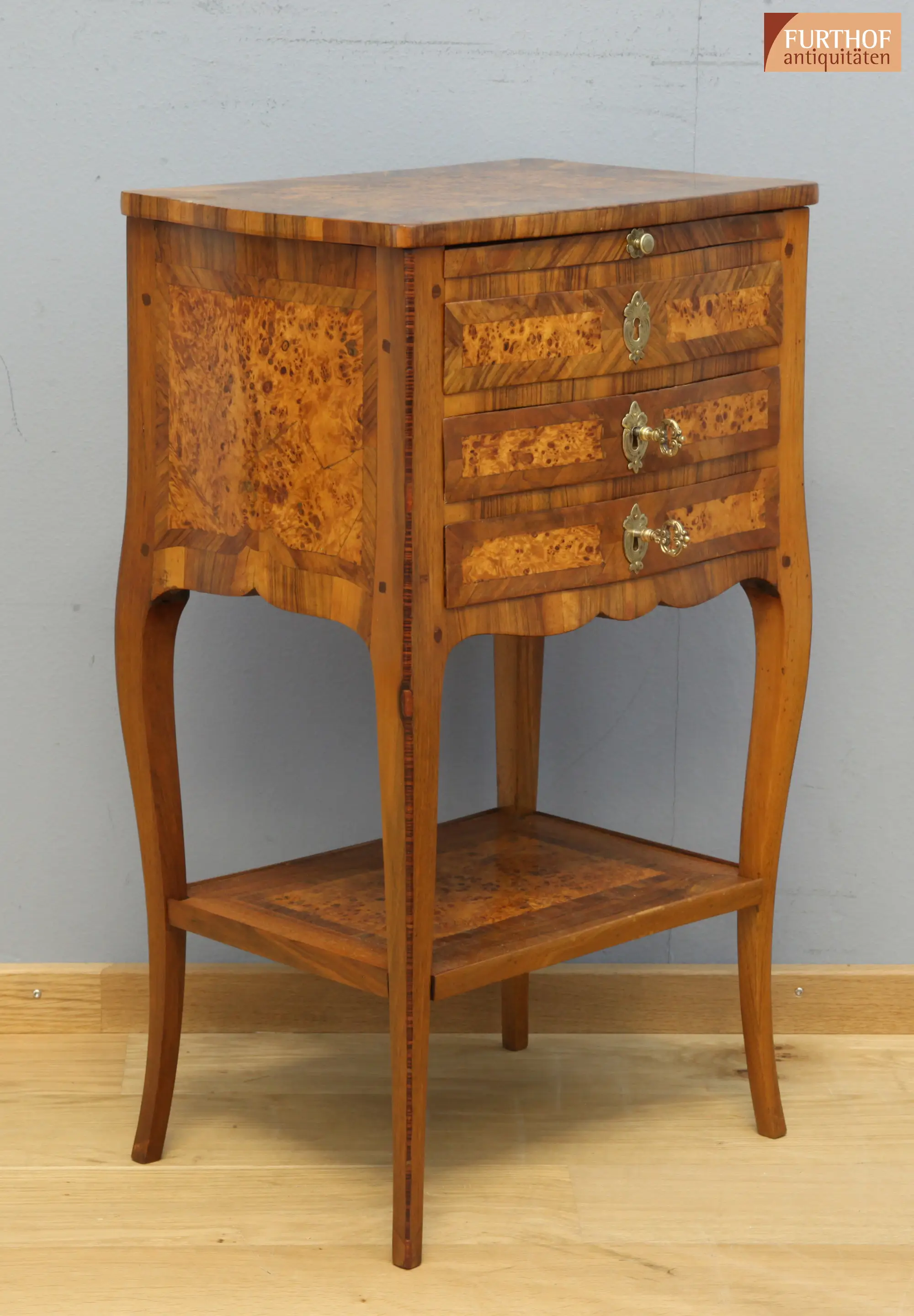 Barockes Beistelltischchen von 1760